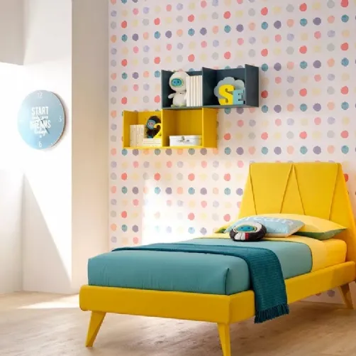 Letto singolo con testiera in tessuto dalla forma a trapezio SC203 di Moretti Compact