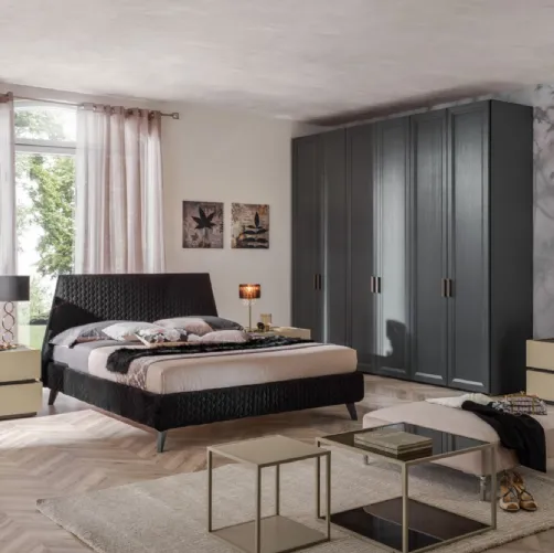 Letto matrimoniale VG501 con testiera in tessuto trapuntato di Moretti Compact
