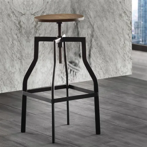 Sgabello Urban con sedile in noce industrial e struttura in metallo verniciato nero di La Seggiola