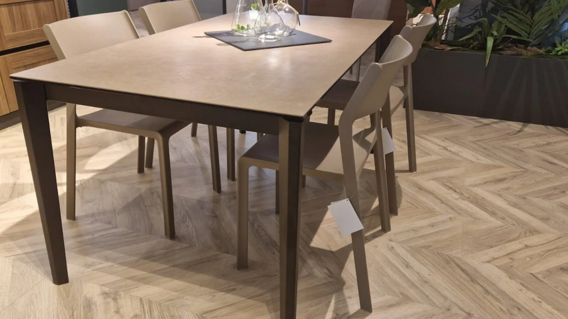 Tavolo modello PENTAGON