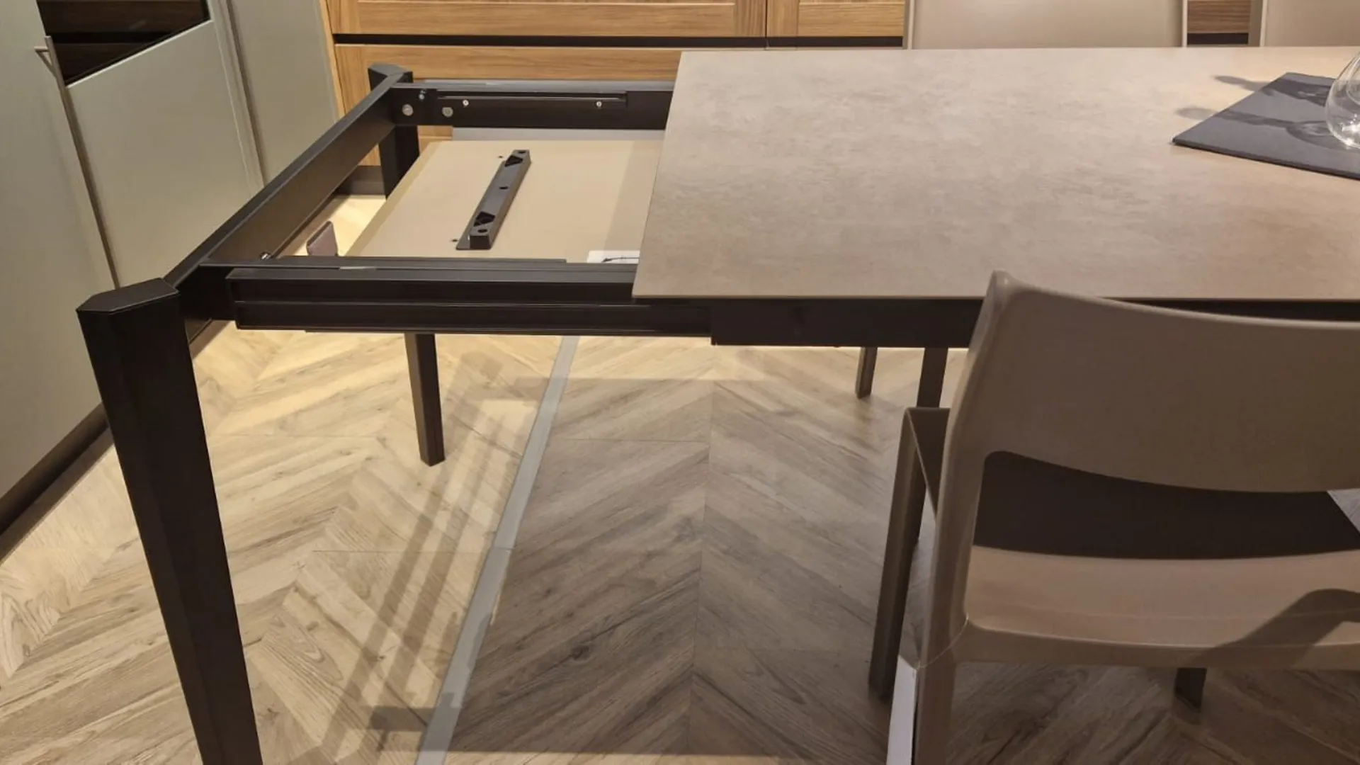 Tavolo modello PENTAGON