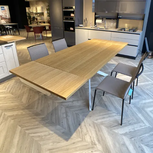 Tavolo Renzo allungabile, in legno rovere